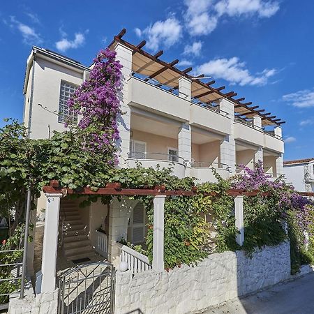 Apartments With A Parking Space Mavarstica, Ciovo - 17803 Трогір Екстер'єр фото