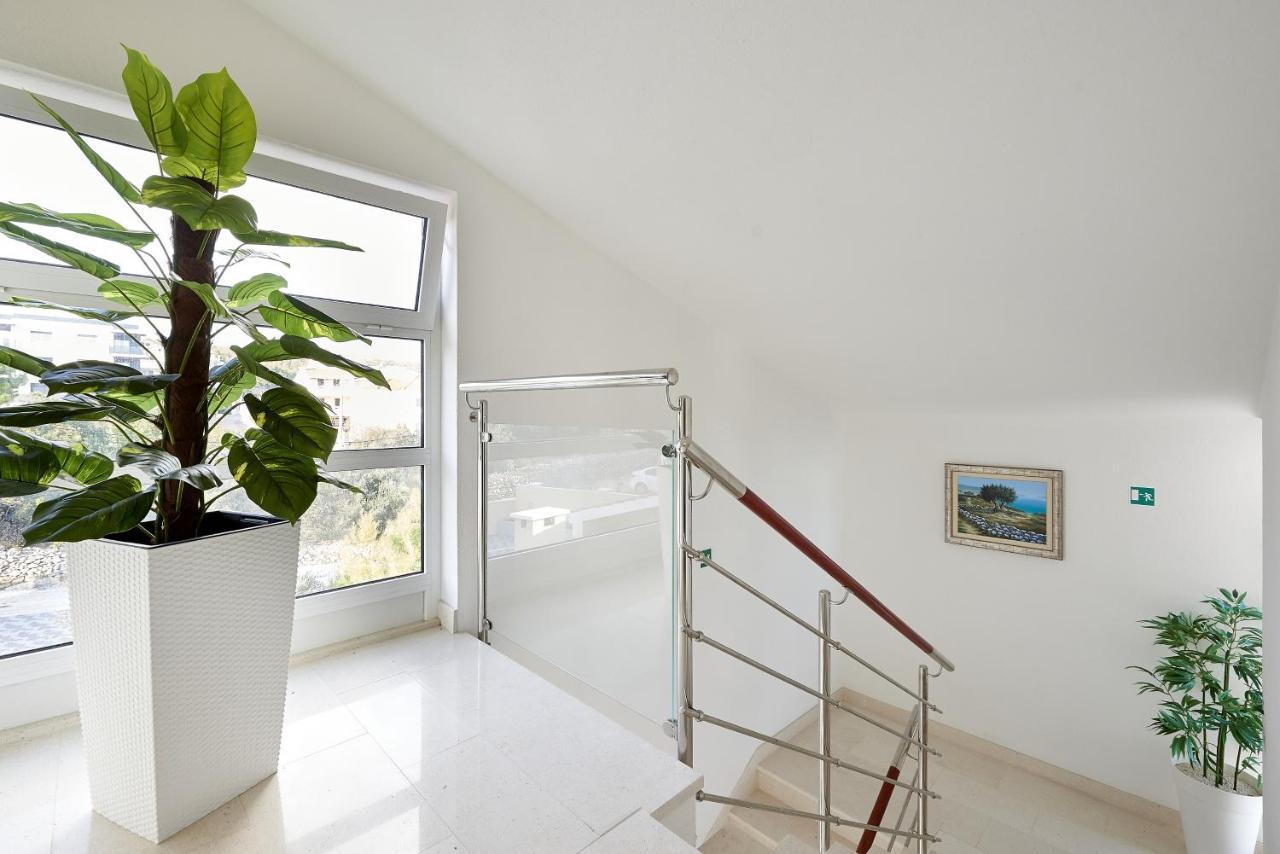 Apartments With A Parking Space Mavarstica, Ciovo - 17803 Трогір Екстер'єр фото