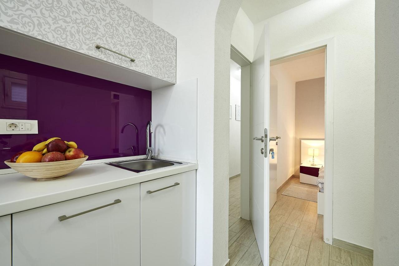 Apartments With A Parking Space Mavarstica, Ciovo - 17803 Трогір Екстер'єр фото