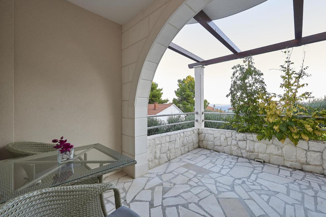 Apartments With A Parking Space Mavarstica, Ciovo - 17803 Трогір Екстер'єр фото